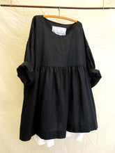 Load image into Gallery viewer, New Anna Top in Black Linen
