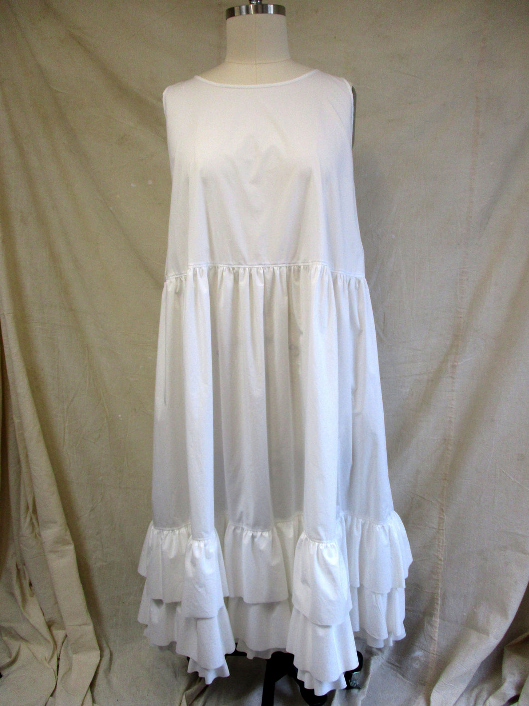 Ruffled Petticoat in Ivory Crisp Cotton