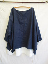 Load image into Gallery viewer, Harriet Top in Navy Antique-Washed Linen
